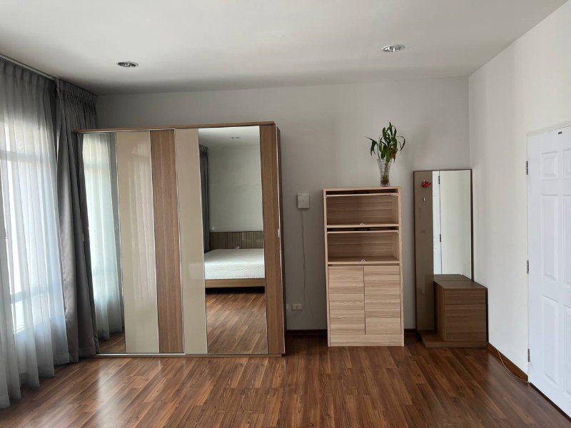 picture Townhome for Rent at Baan Klang Muang Grand De Paris Ratchada - 6/22