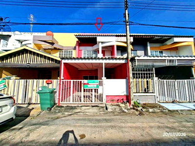 Townhouses for sale Lamlukka Klong Paet : TOWN HOUSE 16.7 Sq.w. Thanyaburi Pathumthani for 992,000