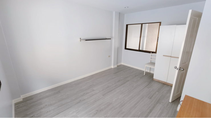 picture Townhome renovated 3 bedrooms 4 bathrooms w/air-con - 9/14