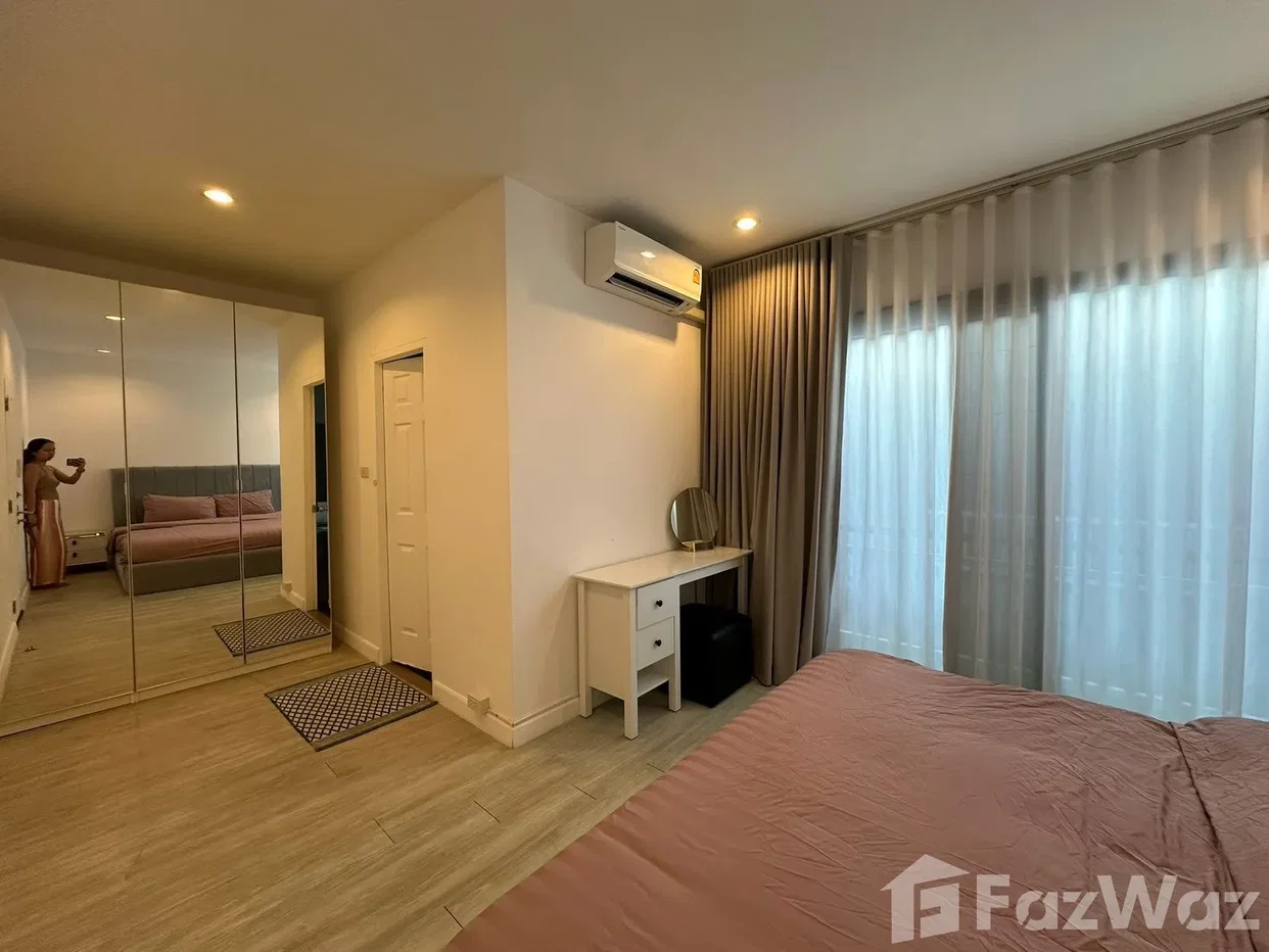 picture Kids & Pet Friendly Home | Flexible 3rd Room 6803936 - 10/23