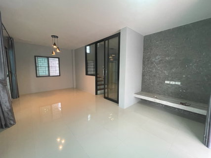 บ้านหัวมุม ทำเลบ้านฉาง ระยอง ราคาใหม่ 2.50 ล้าน