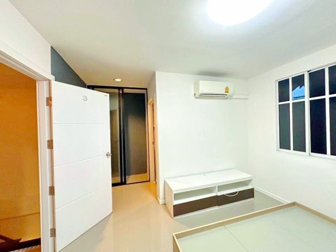 3-bed townhouse for rent, 180 sqm, 21 sq wah, Bueng Kum