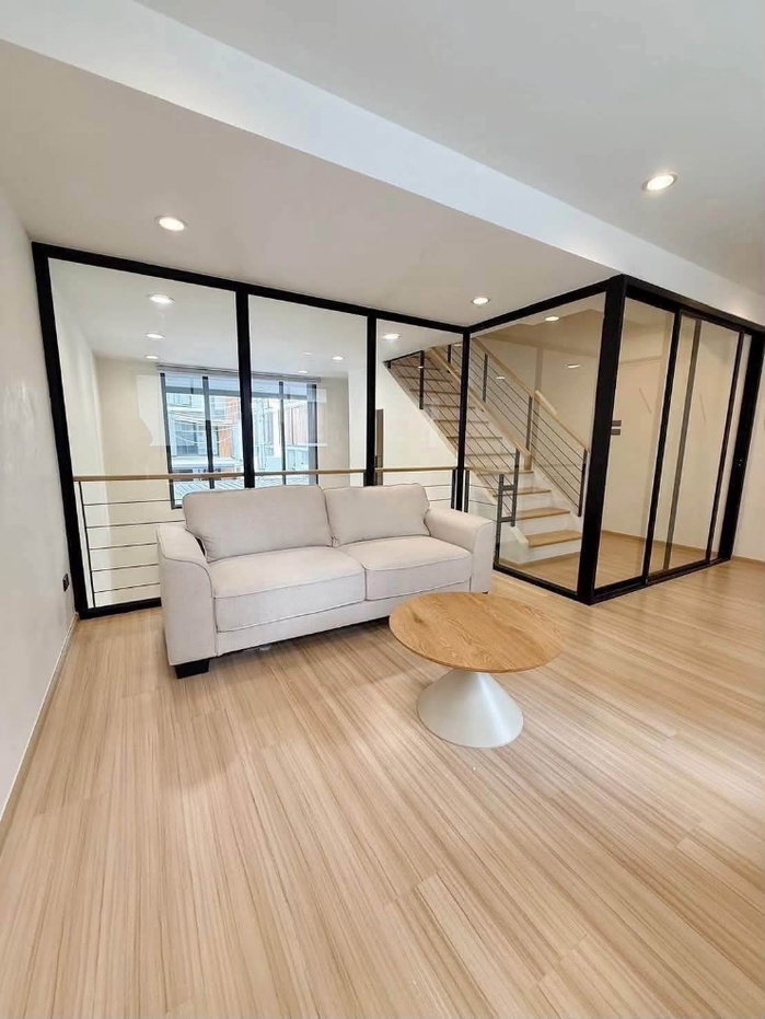 picture 🏡 FOR RENT | SHIZEN PHATTHANAKAN 32
⭐ K244 | Corner Unit | Double Volume
💰 65,000 THB/month - 7/18