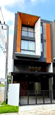 Townhouses for rent Bangkok : 🏡 FOR RENT | SHIZEN PHATTHANAKAN 32
⭐ K244 | Corner Unit | Double Volume
💰 65,000 THB/month
