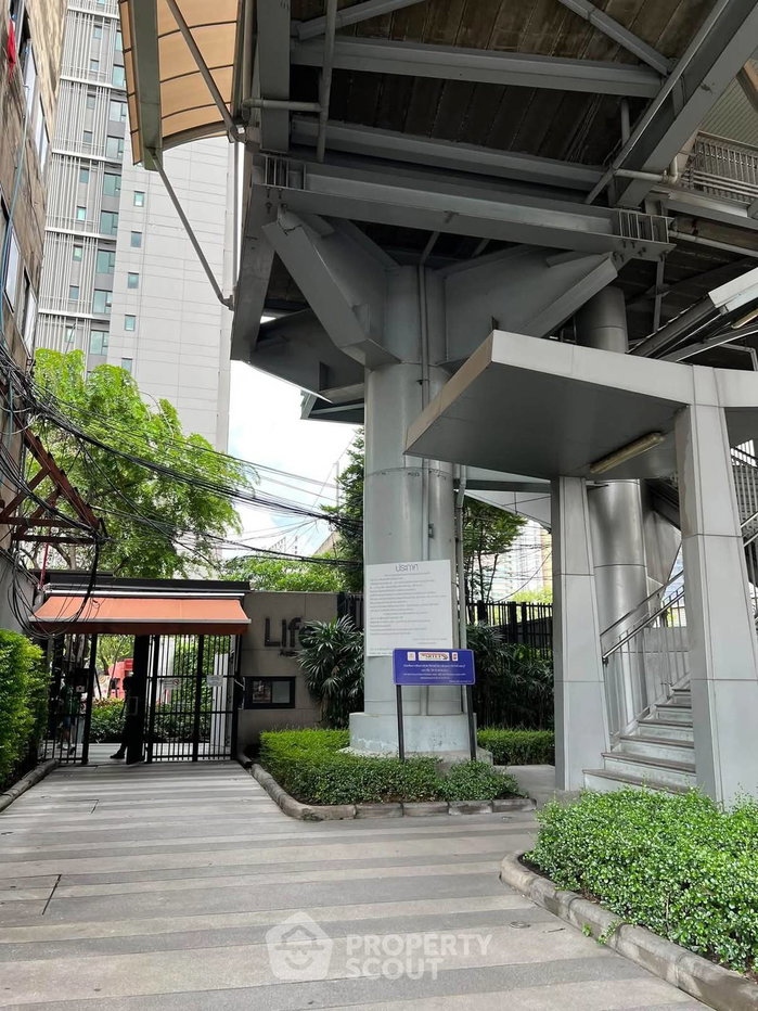 picture 1-BR Condo at Life Asoke near ARL Makkasan (ID 3329449) - 4/8