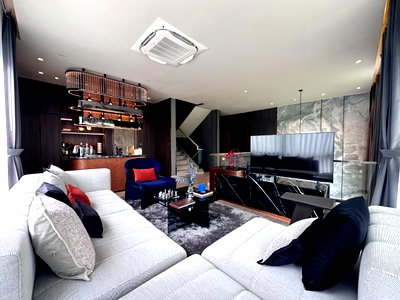 บ้านเดี่ยว ถนนพระราม 9 : อาร์เทล อโศก-พระราม 9 บ้านหรู Private Pool  Private Lift
