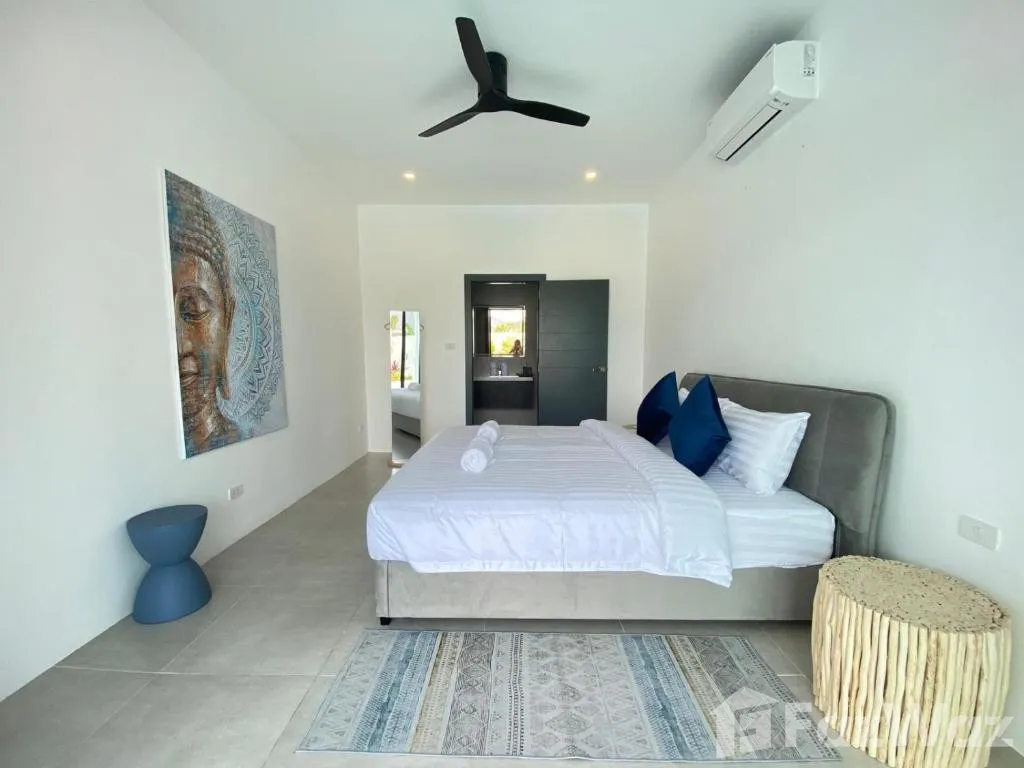 picture Tropical 3-Bedroom Pool Villa with Garden in Bang Rak 6811946 - 6/11