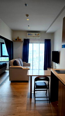 Condos for sale : 1-Bedroom Condominium, 31.05 sq.m. | Skywalk connected directly from BTS Talat Phlu to the front of the project