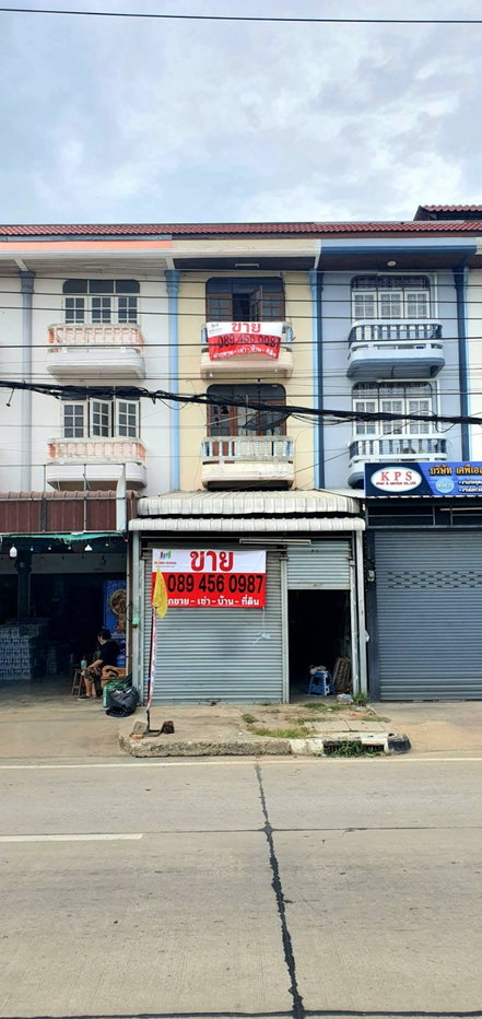 รูป ขายอาคารพาณิชย์ 3ชั้นครึ่ง 21.5 ตรว. ติดถนนใหญ่คอนกรีต4เลน ข้างตลาดเมืองเหน่อ ใกล้โรบินสันสุพรรณ ลดราคาพิเศษ 1.5ล้าน - รูปที่ 1/17