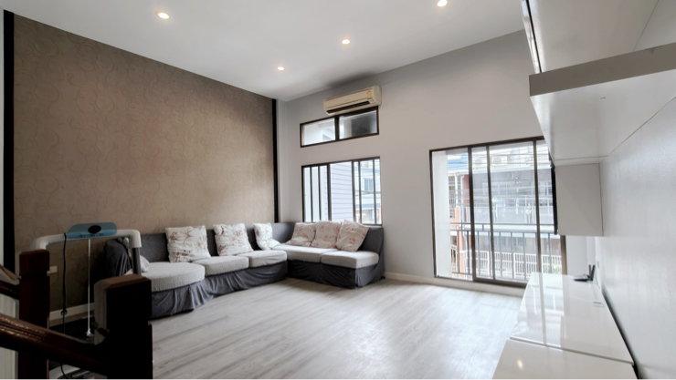 picture Townhome renovated 3 bedrooms 4 bathrooms w/air-con - 5/14