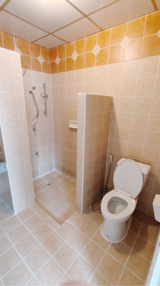 picture Townhome renovated 3 bedrooms 4 bathrooms w/air-con - 11/14
