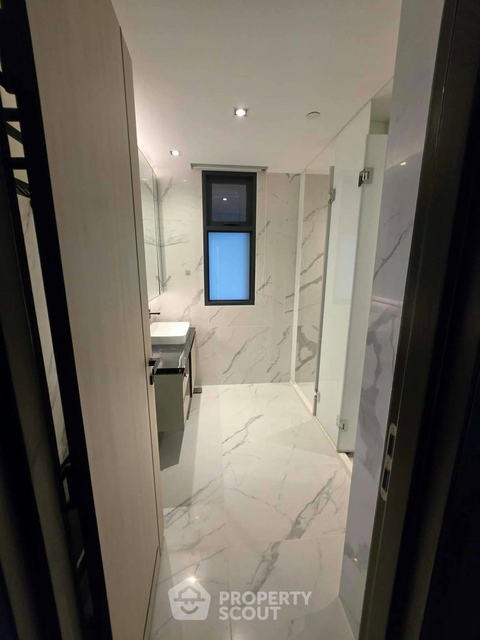 picture 200m To ARL Ratchaprarop | 2-BR The Room Phayathai (ID 3342512) - 8/11