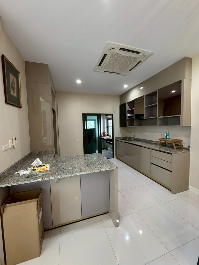 รูป บ้านเดี่ยว เพอร์เฟค มาสเตอร์พีซ เซนจูรี่ รัตนาธิเบศร์ หลังมุม - เนื้อที่ 129.40 ตร.วา พื้นที่ใช้สอย 288 ตร.ม. - ห้องนอน 5 ห้อง  - รูปที่ 7/39