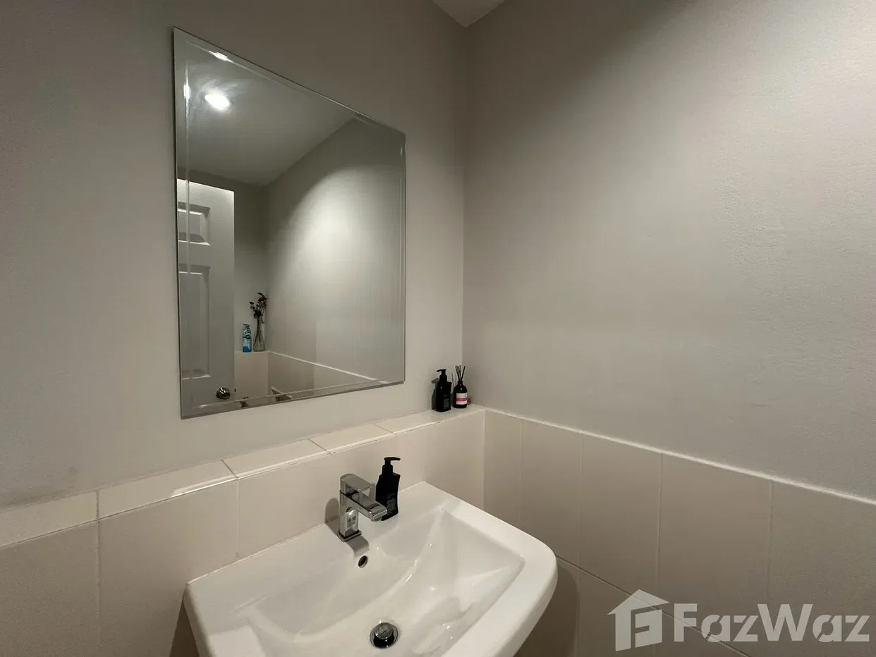 picture Kids & Pet Friendly Home | Flexible 3rd Room 6803936 - 19/23