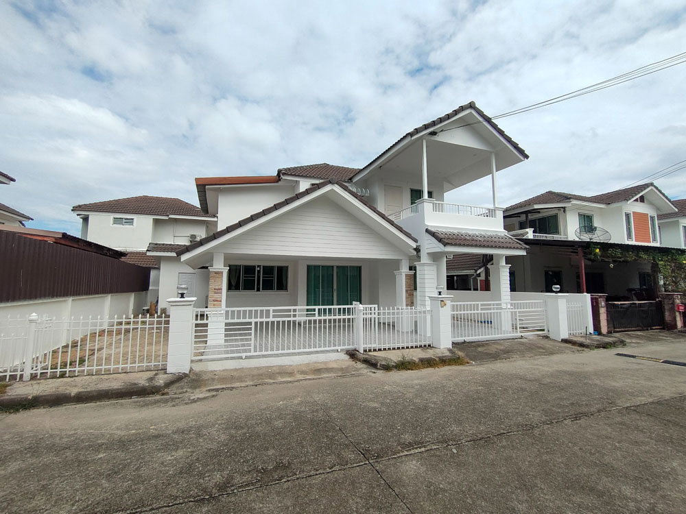  ให้เช่าบ้านเดี่ยว 2 ชั้น ใกล้แยกแม่กวง–ท่ารั้ว | ถ.เชียงใหม่–ดอยสะเก็ด พื้นที่ใช้สอยกว่า 220 ตร.ม. | 4 ห้องนอน | 2 ห้องครัว | เฟอร์นิเจอร์ครบ