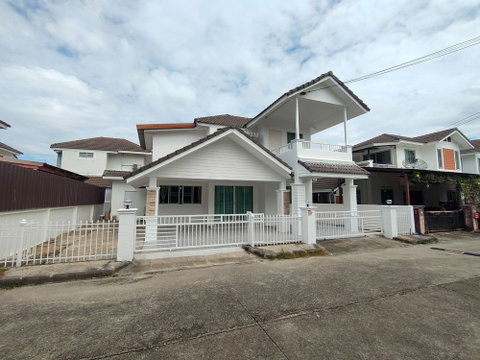  ให้เช่าบ้านเดี่ยว 2 ชั้น ใกล้แยกแม่กวง–ท่ารั้ว | ถ.เชียงใหม่–ดอยสะเก็ด พื้นที่ใช้สอยกว่า 220 ตร.ม. | 4 ห้องนอน | 2 ห้องครัว | เฟอร์นิเจอร์ครบ