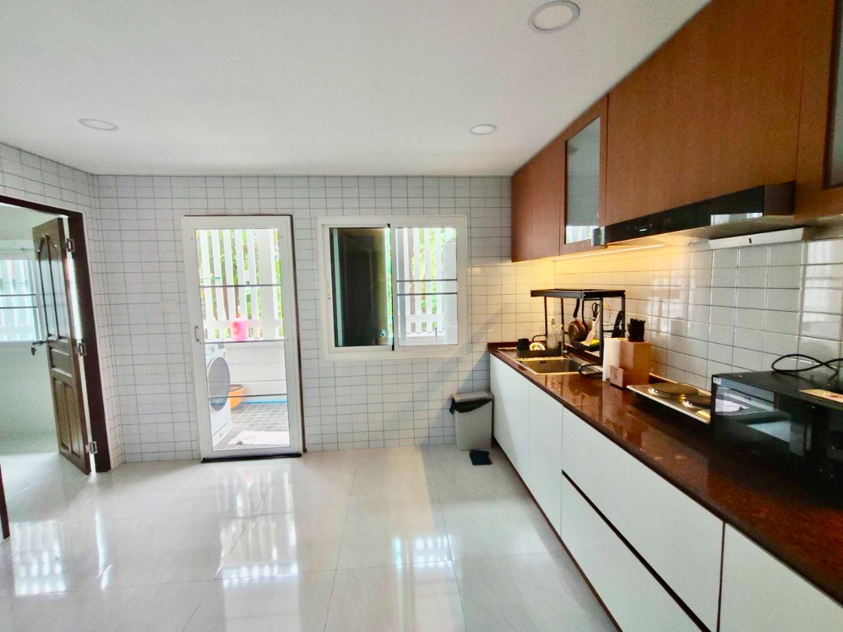 รูป ขายบ้านเดี่ยวรีโนเวทใหม่สไตล์โมเดิร์นลักชัวรี่ หมู่บ้านเปรมฤทัย 1 (Premruethai 1) ซอยรามอินทรา 46/1 ใกล้รถไฟฟ้าสายสีชมพูสถานีคู้บอน - รูปที่ 11/50