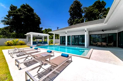Houses for sale Ko Samui Surat Thani : Tropical 3-Bedroom Pool Villa with Garden in Bang Rak 6811946