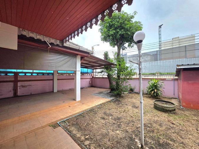 ขายบ้านเดี่ยว 6 ห้องนอน 131 ตร.ว. เขตพระโขนง