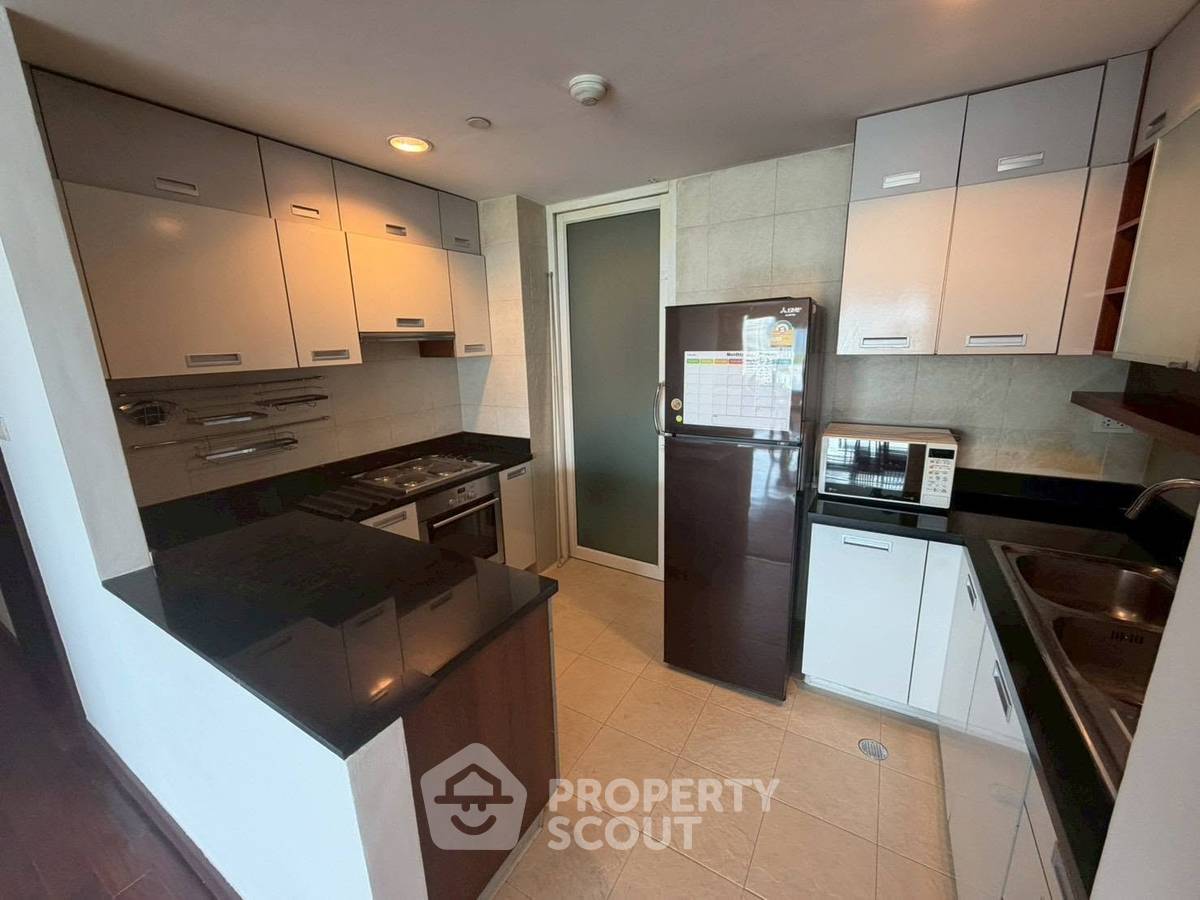 picture 3-BR Condo at Wilshire near BTS Phrom Phong (ID 3343304) - 2/20