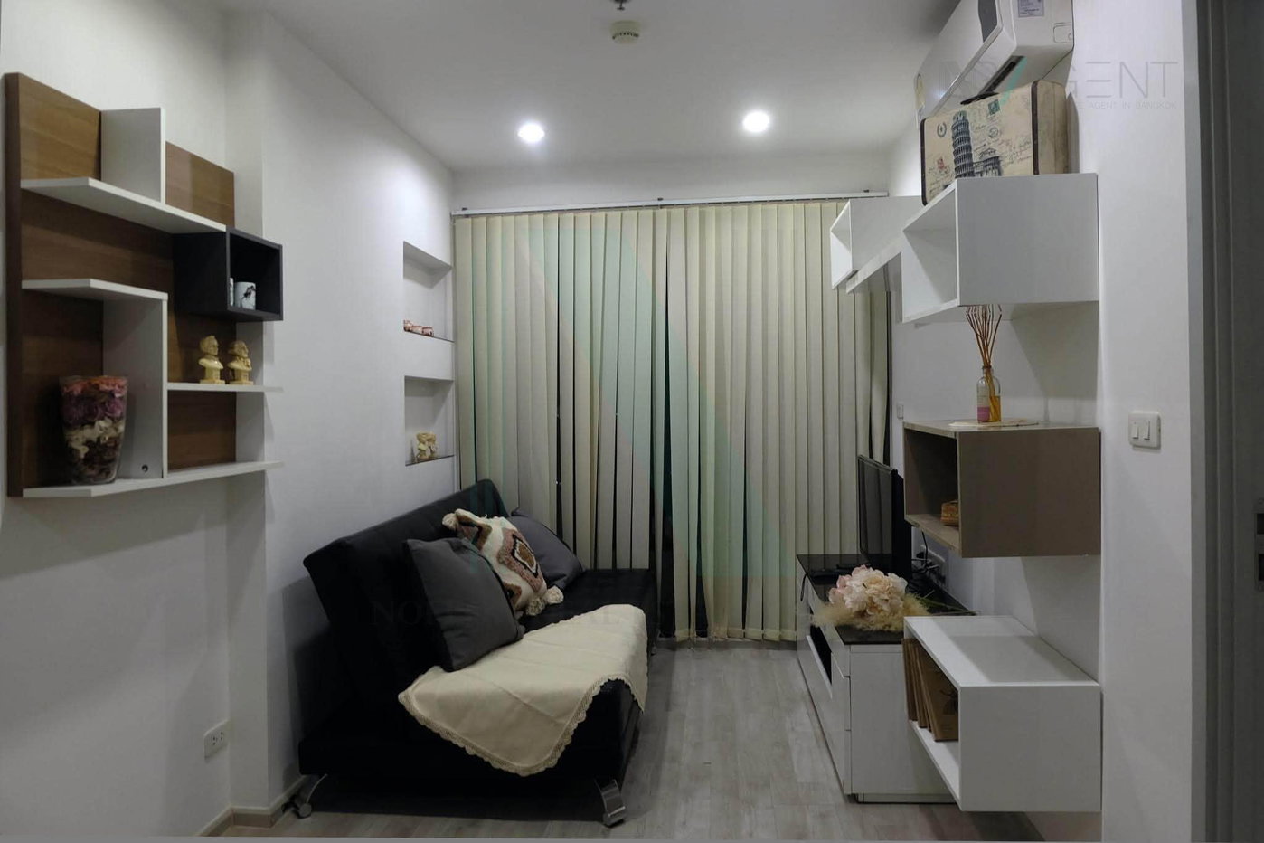 รูป ให้เช่าคอนโด ไอดีโอ โมบิ จรัญ-อินเตอร์เชนจ์ อาคาร 1 ชั้น 15 1 ห้องนอน ขนาด 34 ตรม ใกล้ ฟู้ดแลนด์ซุปเปอร์มาร์เก็ต - รูปที่ 1/8