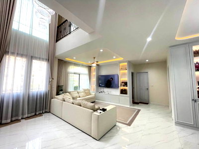 Houses for sale Bang Pu Industrial Estate : For Sale  Brand-New House at Grandio Bangna Km.5
