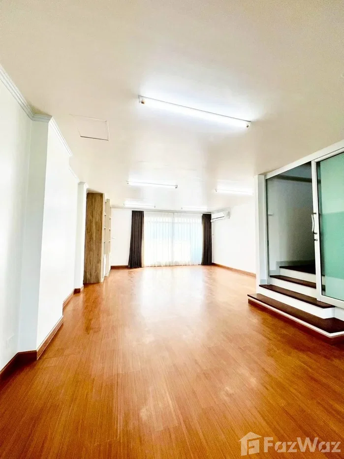picture Commercial home office for rent 6814531 - 5/16