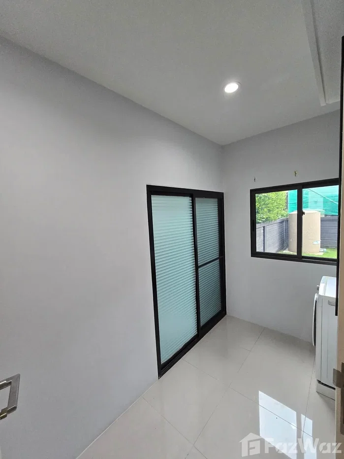 picture House for rent at Setthasiri Krungthep Kreetha 2 6815467 - 12/25