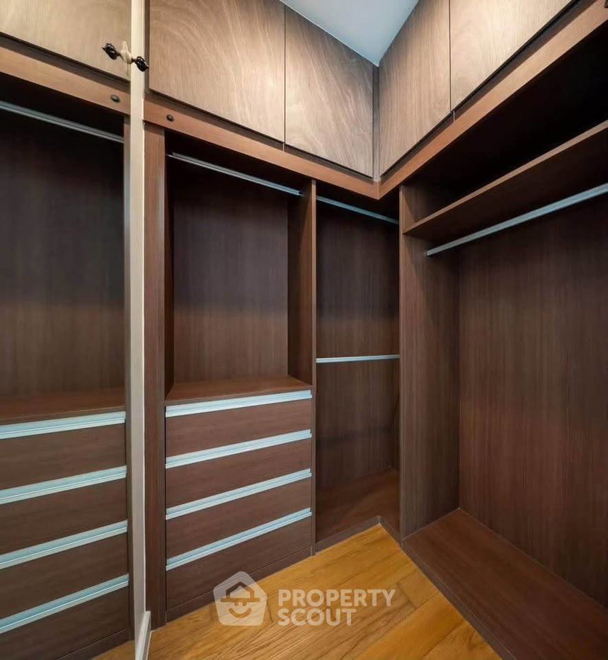 picture 2-BR Condo At Bright Wongwian Yai Near BTS Pho Nimit (ID 3259829) - 5/8