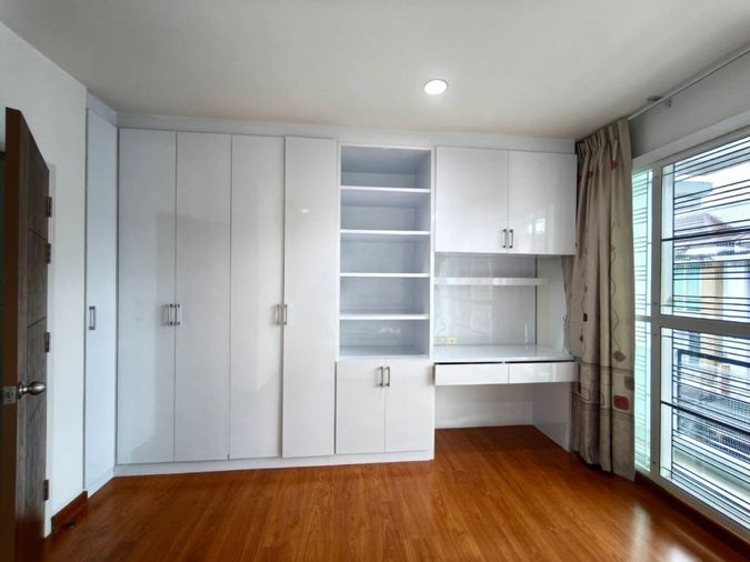 ให้เช่าทาวน์โฮม 3 ห้องนอน 167 ตร.ม. 20 ตร.ว. บ้านกลางเมือง เอสเซ้นส์ สาทร - ตากสิน 2