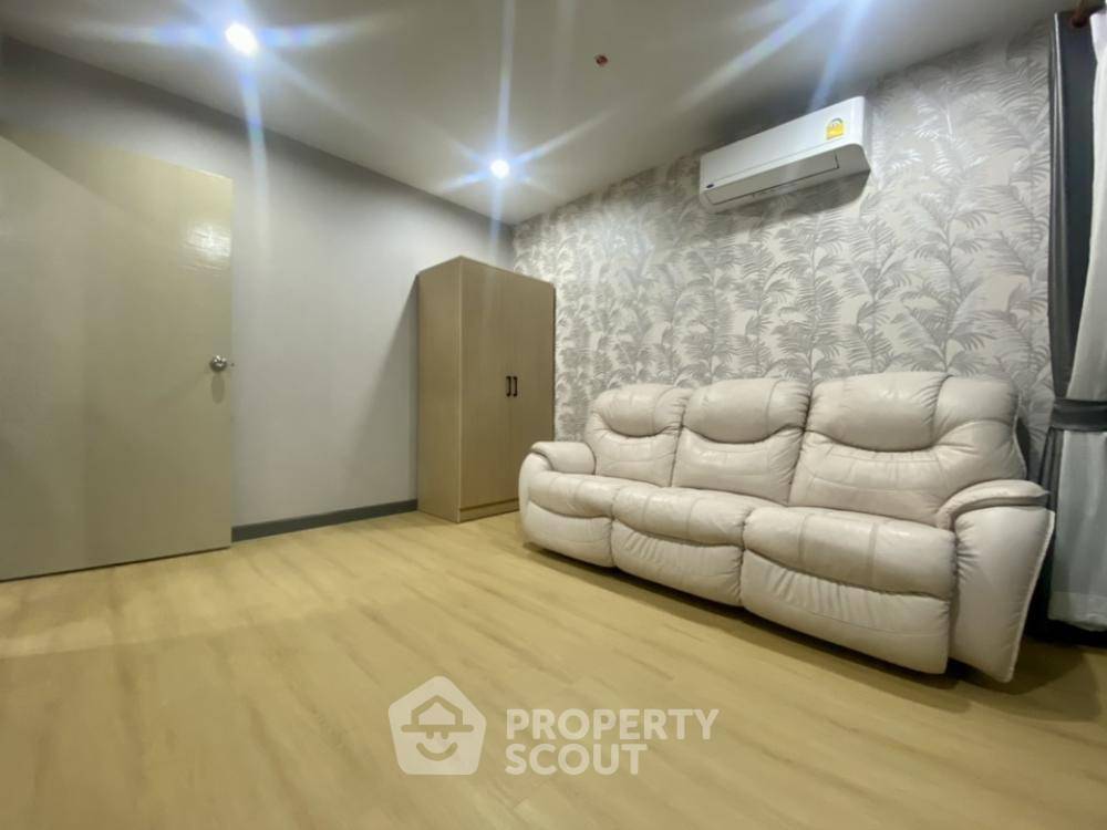 picture 3-BR Condo at Modern Home Tower Condominium near MRT Wat Mangkon (ID 3260383) - 3/19