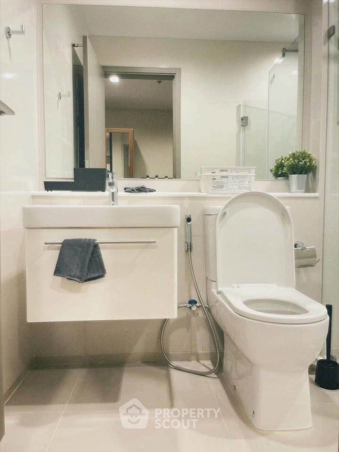 picture Studio Condo at Life Asoke Hype near ARL Makkasan (ID 3344958) - 8/12