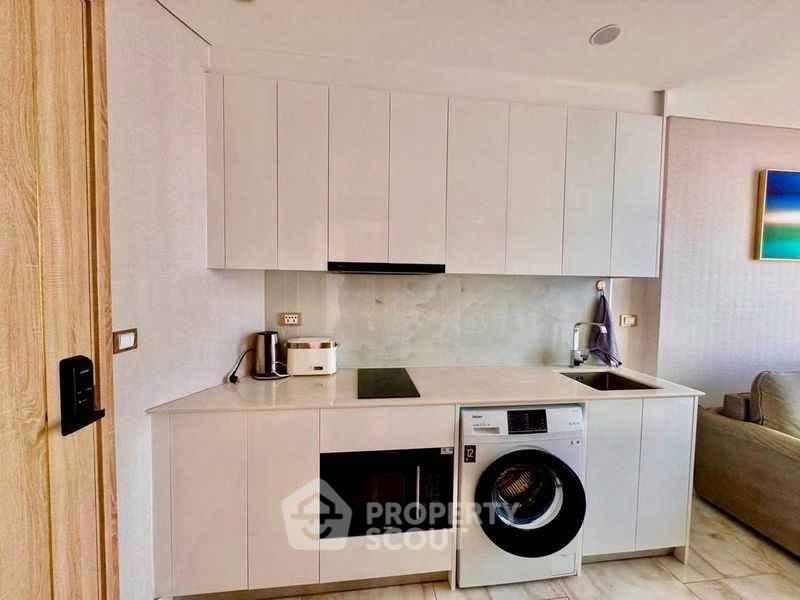 picture 1-BR Condo At Copacabana Beach Jomtien, 35 Sqm (ID 3345200) - 11/12