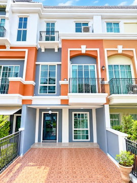 No flooding.The Walk Kaset-Nawamin 4bath Ekkamai-Ram Inthra area 3-story townhome 3bed Nuanchan 28-34 300m. from Nuanchan Station Market