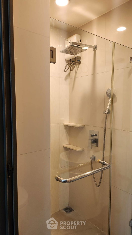 picture High-Floor 1-BR At Rhythm Asoke Near MRT Phra Ram 9 (ID 825603) - 10/10