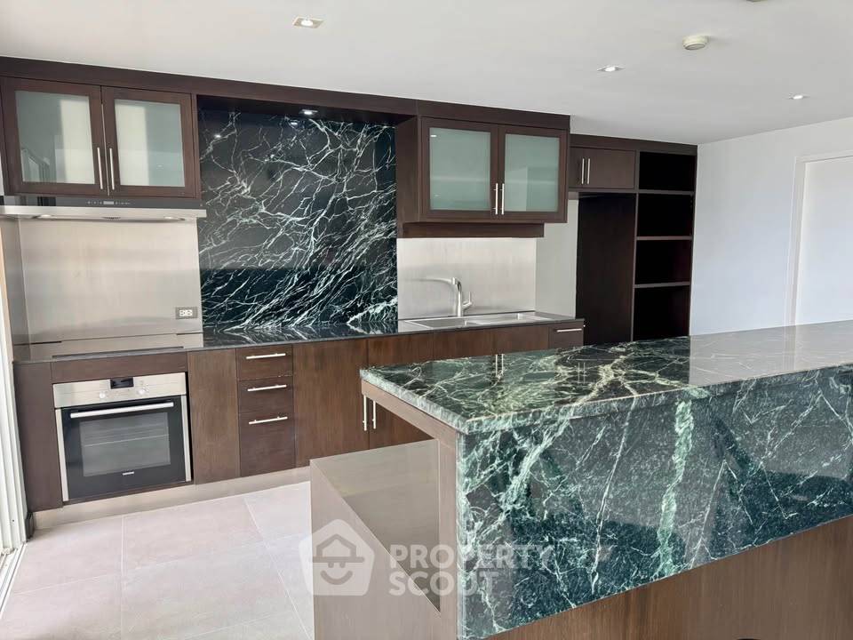picture 3-BR Condo at DS Tower 1 near BTS Phrom Phong (ID 3345390) - 4/12