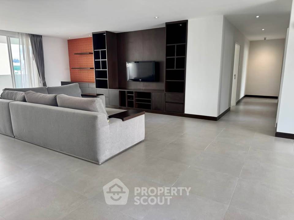 picture 3-BR Condo at DS Tower 1 near BTS Phrom Phong (ID 3345390) - 3/12