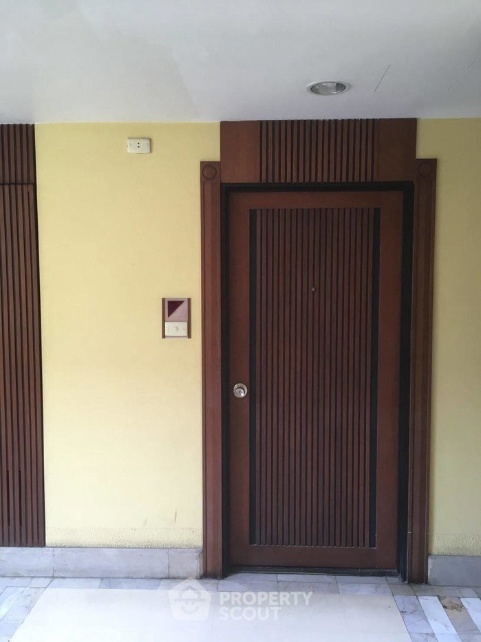 รูป คอนโด 1 ห้องนอน ขายที่ Pipat Place Condominium ใกล้ BTS ช่องนนทรี (ID 3345489) - รูปที่ 8/15