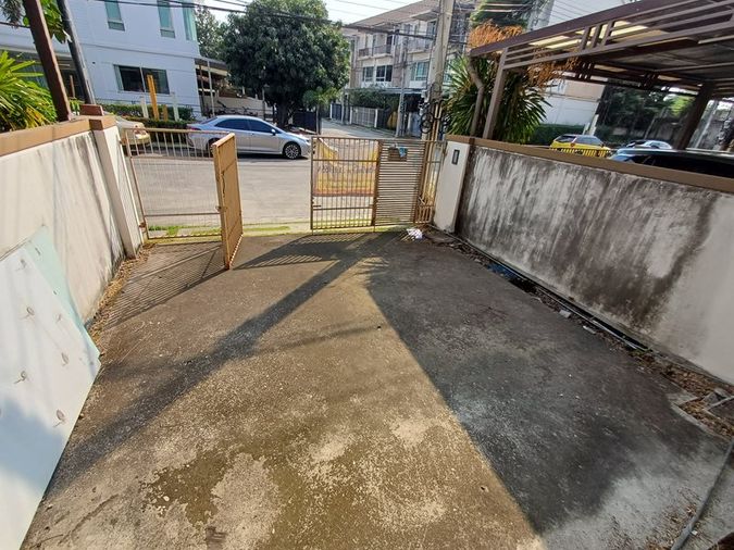 3-bed townhouse for sale, 152 sqm, 20.6 sq wah, Baan Mai Rama 2 (RAMA 2)