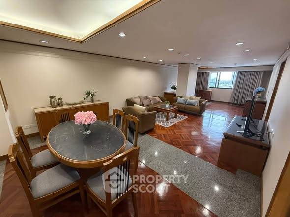 picture Spacious 2-BR 114 Sqm At United Tower Thong Lor Near BTS Thong Lor (ID 3344795) - 4/12