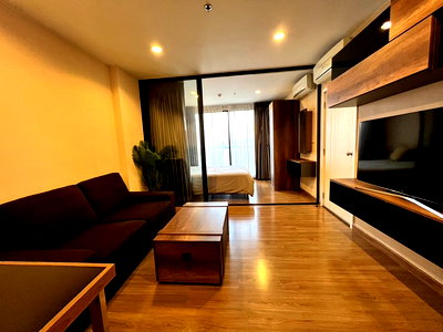 ขายคอนโด : 💥รหัส TTTP000309S💥 📢📢ขายพร้อมผู้เช่า The Tree Interchange (1 Bed 35.98 ตร.ม/3.10 ล้าน) ชั้น 9 ติดเกตเวย์/ใกล้ MRT สนใจ Line ID: @atfirm