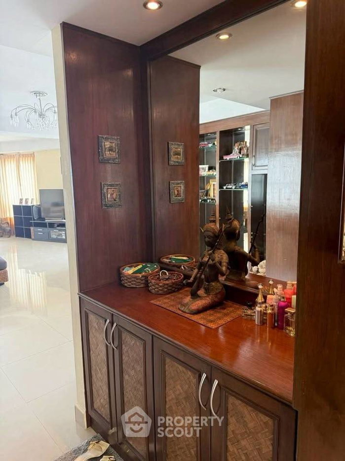 รูป คอนโด 1 ห้องนอน ชั้น 25 ขนาด 110 ตร.ม. ขายที่ Metro Jomtien Condotel (ID 2167126) - รูปที่ 9/17