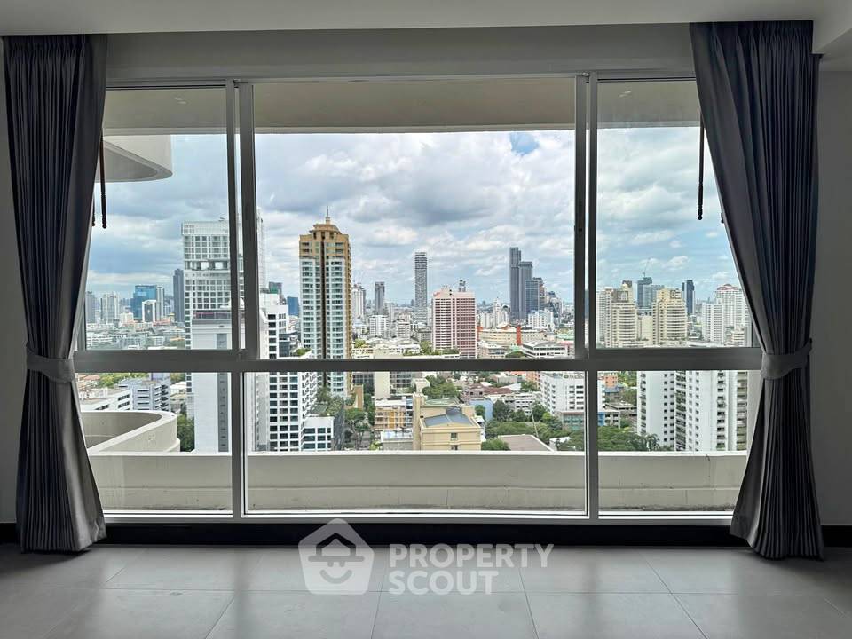 picture 3-BR Condo at DS Tower 1 near BTS Phrom Phong (ID 3345390) - 1/12