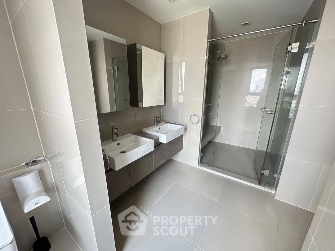 picture 2-BR Condo at Quinn Condo Ratchada 17 near MRT Sutthisan (ID 1547551) - 9/9