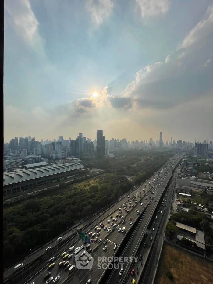 picture Studio Condo at Life Asoke Hype near ARL Makkasan (ID 3344958) - 2/12