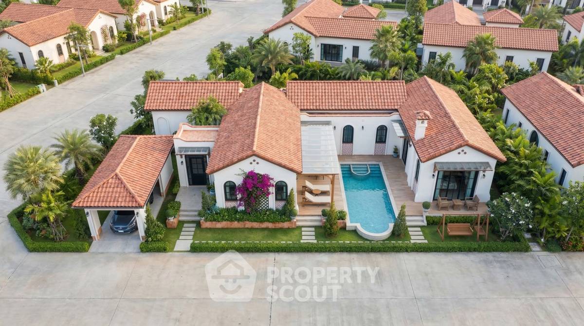 picture 3-BR 268 Sqm Villa At Siena Villas, Hua Hin (ID 2776112) - 3/6