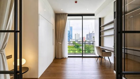 AA681470 | 2Bed | 1Bath | BTS Ratchadamri | 78.2sqm | THB 105,000/mo | Fl.8 — Muniq Langsuan Langsuan
