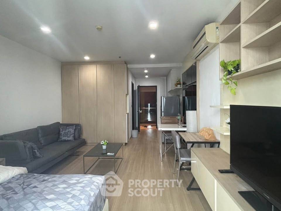 picture 1-BR Condo at Sky Walk Residences near BTS Phra Khanong (ID 3345339) - 3/9