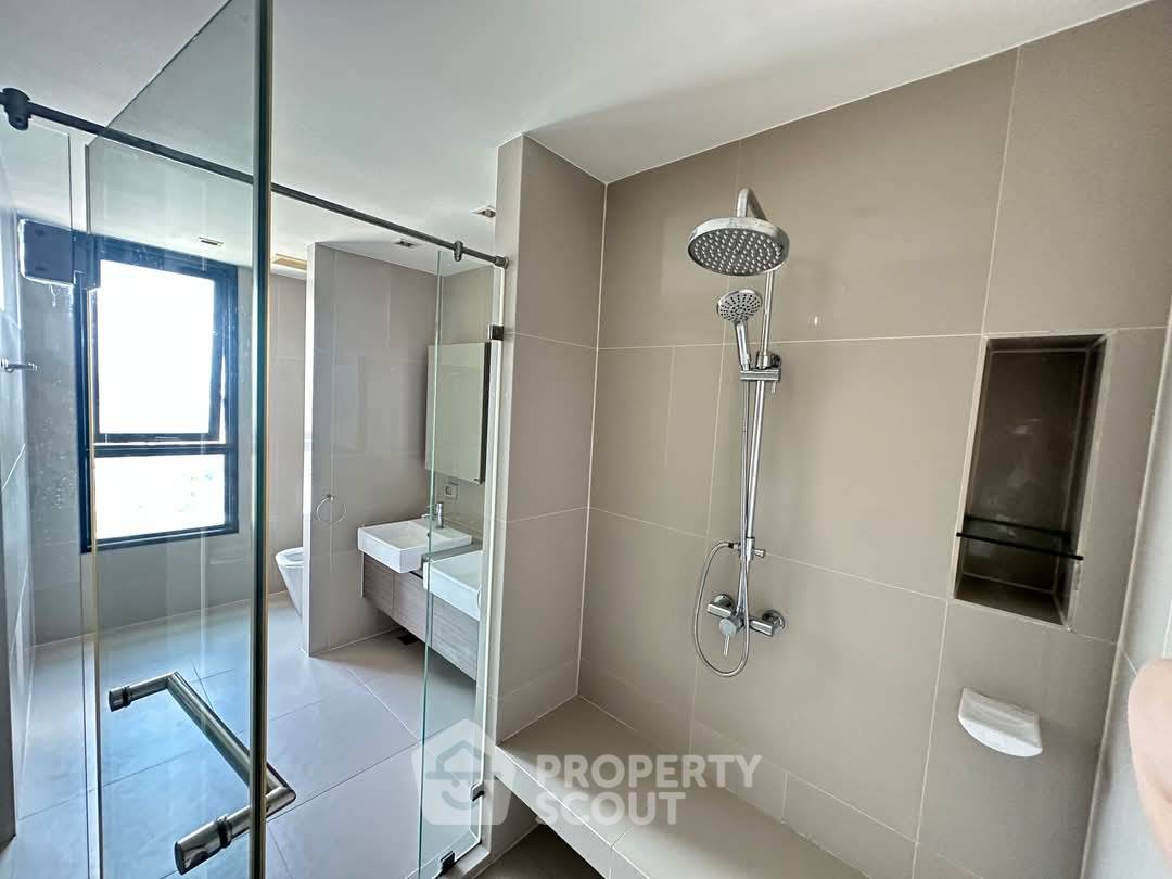 picture 2-BR Condo at Quinn Condo Ratchada 17 near MRT Sutthisan (ID 1547551) - 7/9