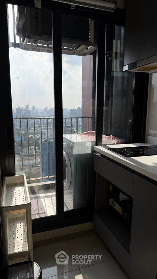 picture Studio Condo at Life Asoke Hype near ARL Makkasan (ID 3344959) - 9/15
